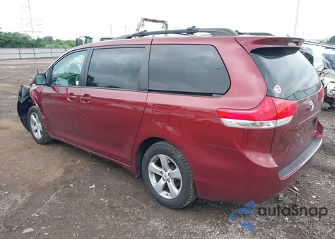 2011 Toyota Sienna Le V6 из США, поврежденный, VIN 5TDKK3DC7BS154679